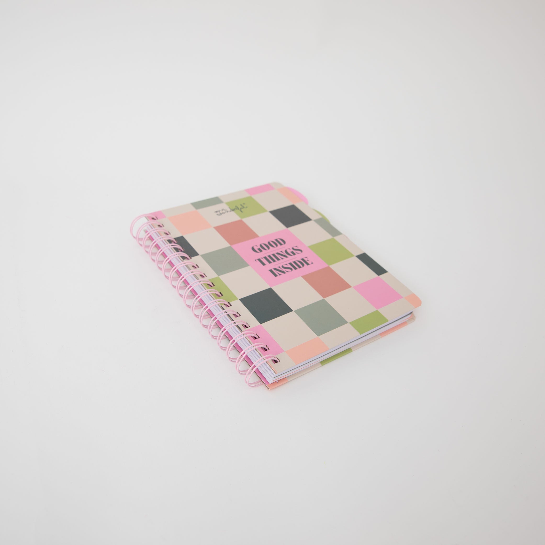 Quaderno formato A4 con divisori – Cose belle all’interno