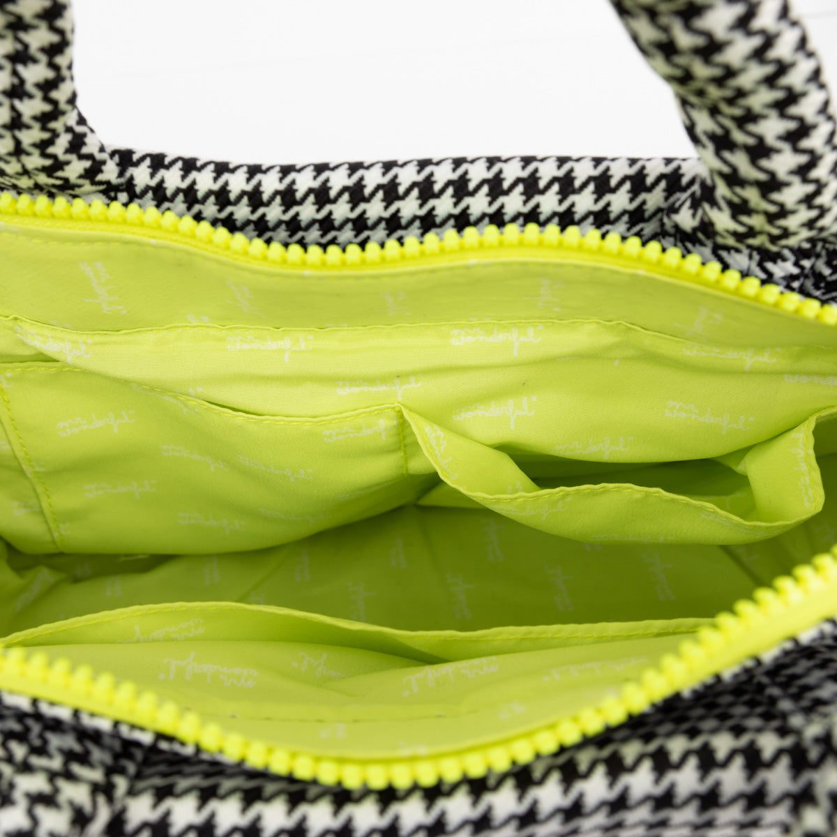 Small handbag houndstooth - Wonderful & iconic.