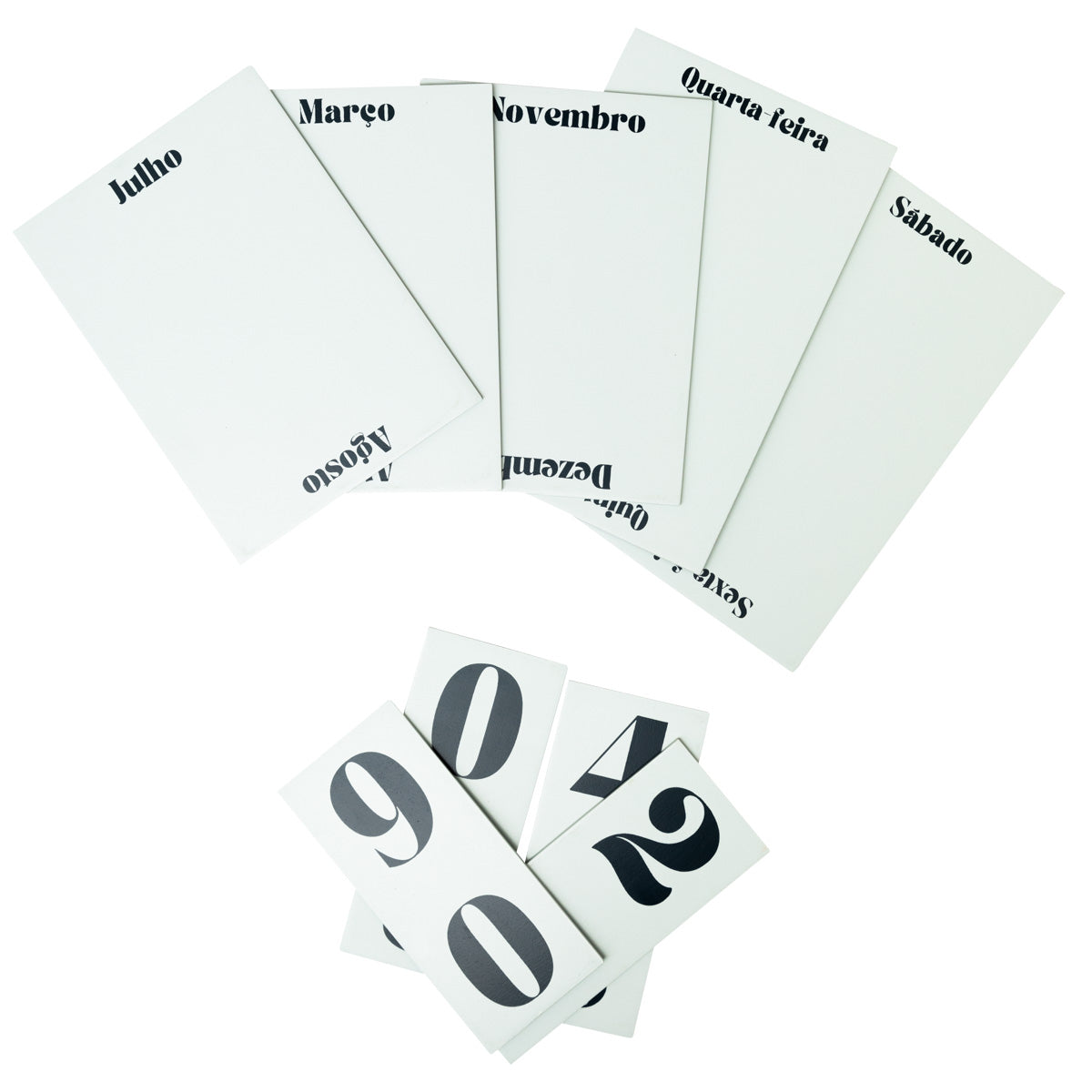 Calendário de mesa perpétuo para dias cheios de magia.