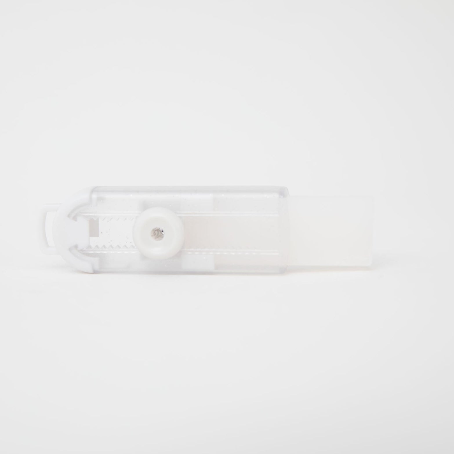 Gomme avec distributeur à molette - Paillettes blanches