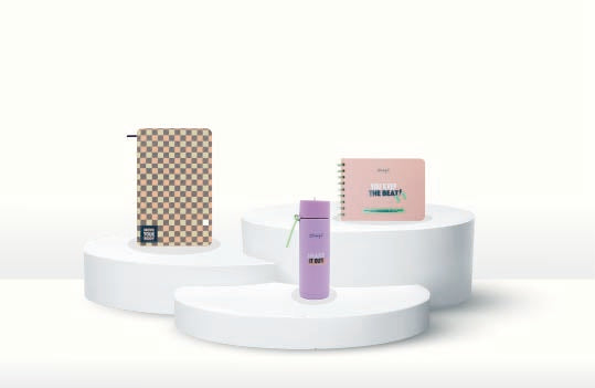 Pack Sport – Bottiglia termica + asciugamano in microfibra + pianificatore settimanale sportivo