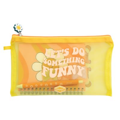 Estuche transparente con accesorios de papelería dentro de Mr. Wonderful