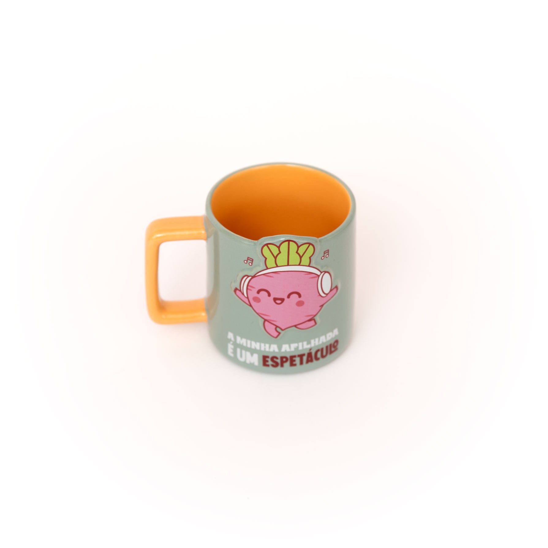 Caneca Mr. Wonderful com desenho 3D de beterraba e mensagem para afilhadas