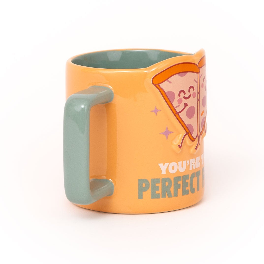 Taza con diseño de pizzas con volumen y mensaje de amistad en inglés