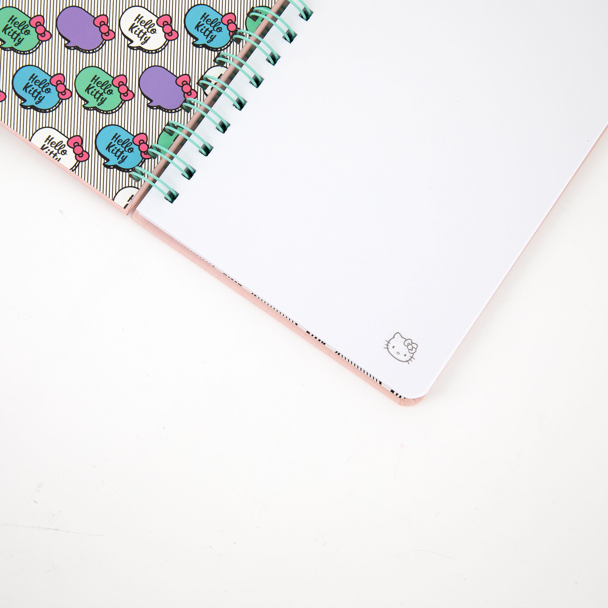 Libreta A5 con squishy de Hello Kitty x Mr. Wonderful