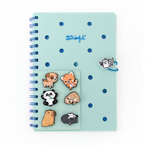 Libreta A5 con charms verde Mr. Wonderful