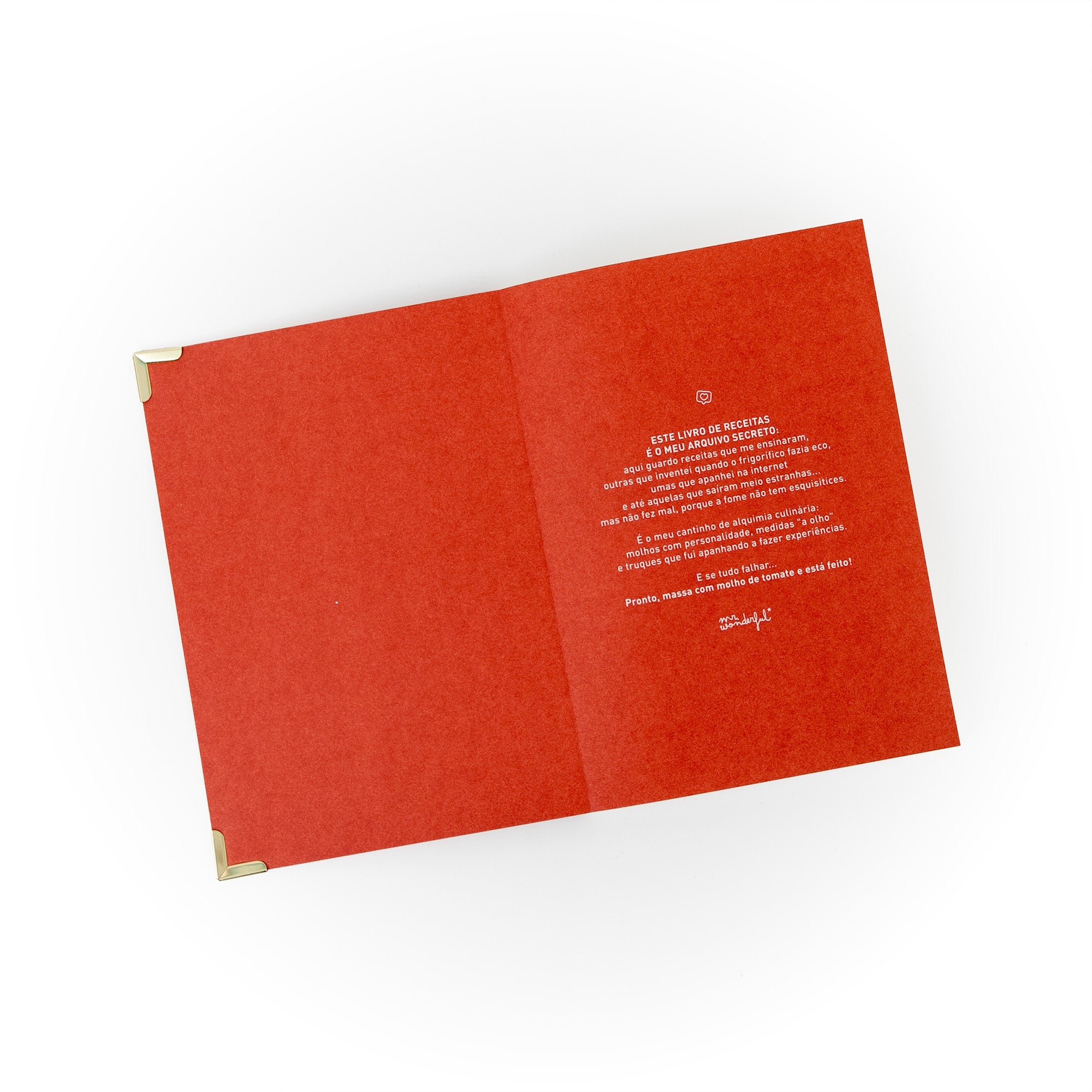 Conjunto de avental + livro de receitas Mafalda - Este mundo é uma sopa!